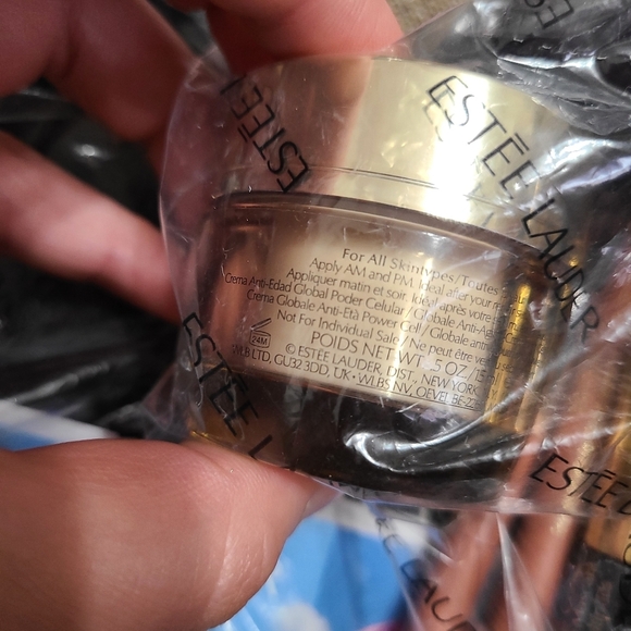 Estee Lauder Mixed Revitalizing Eye Creams Lip Liner Lip Stick and Mascara Set - Picture 7 of 16